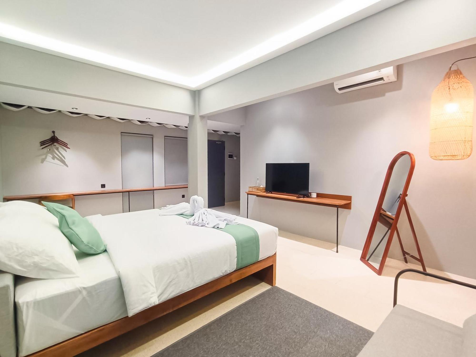 Fx Stay & Coffee Yogyakarta Exterior foto