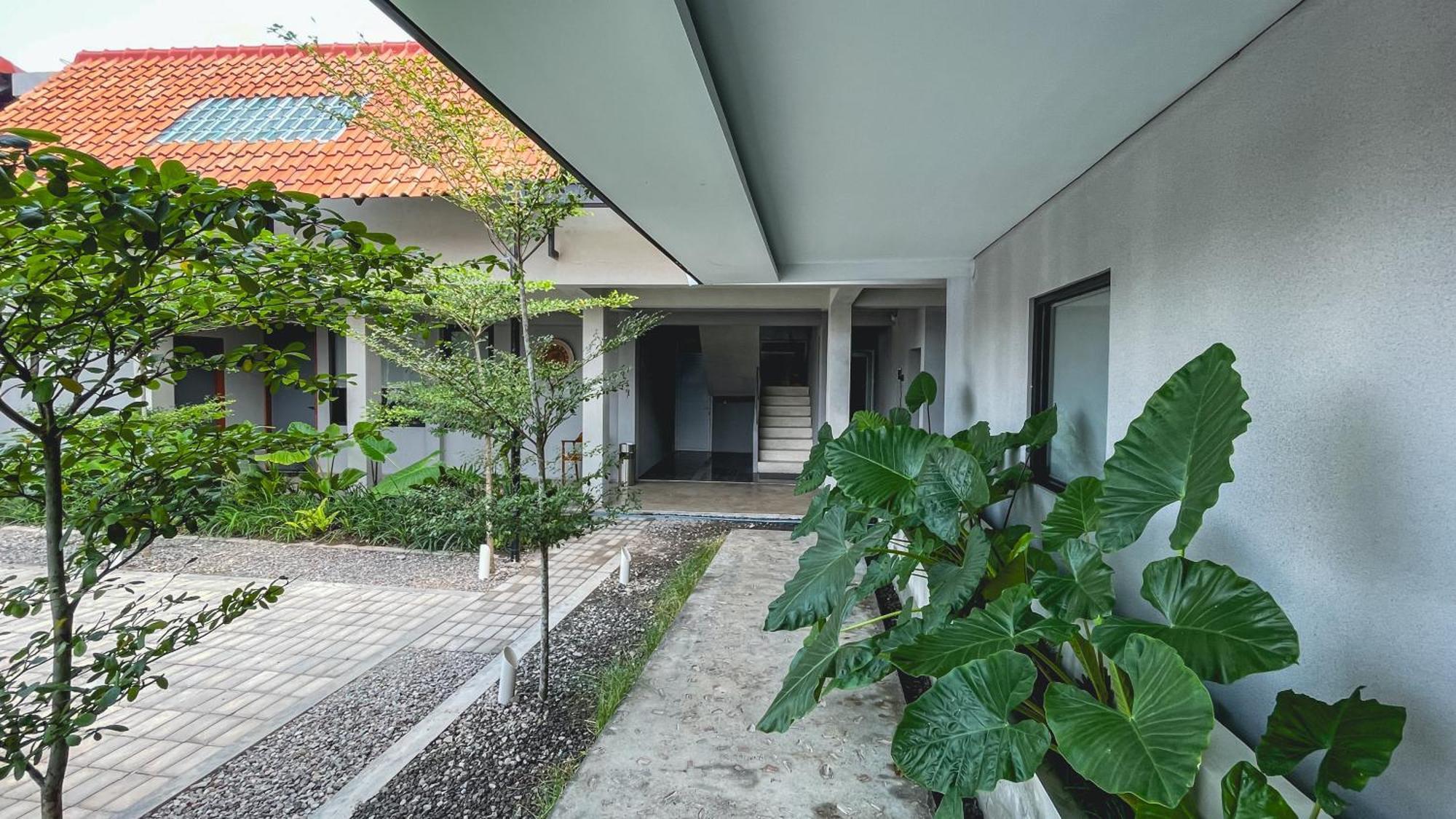 Fx Stay & Coffee Yogyakarta Exterior foto